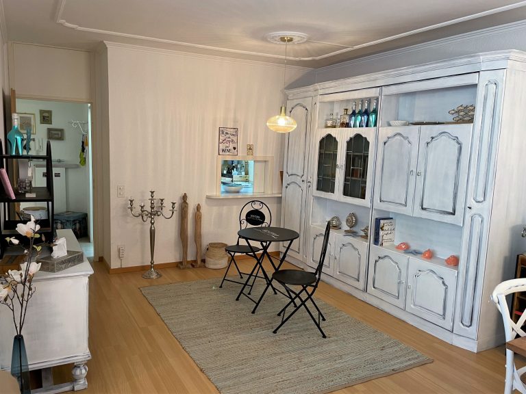 Wohnzimmer einer Ferienwohnung am Lago Maggiore