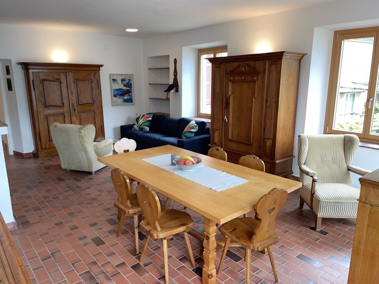 Wohnzimmer einer Ferienwohnung am Lago Maggiore