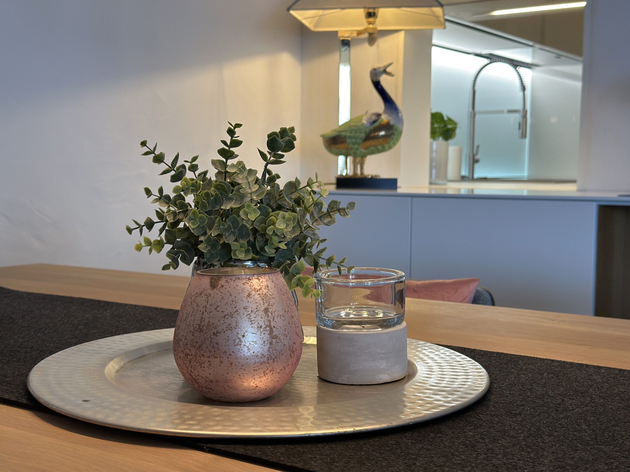 Esstisch einer Ferienwohnung am Lago Maggiore