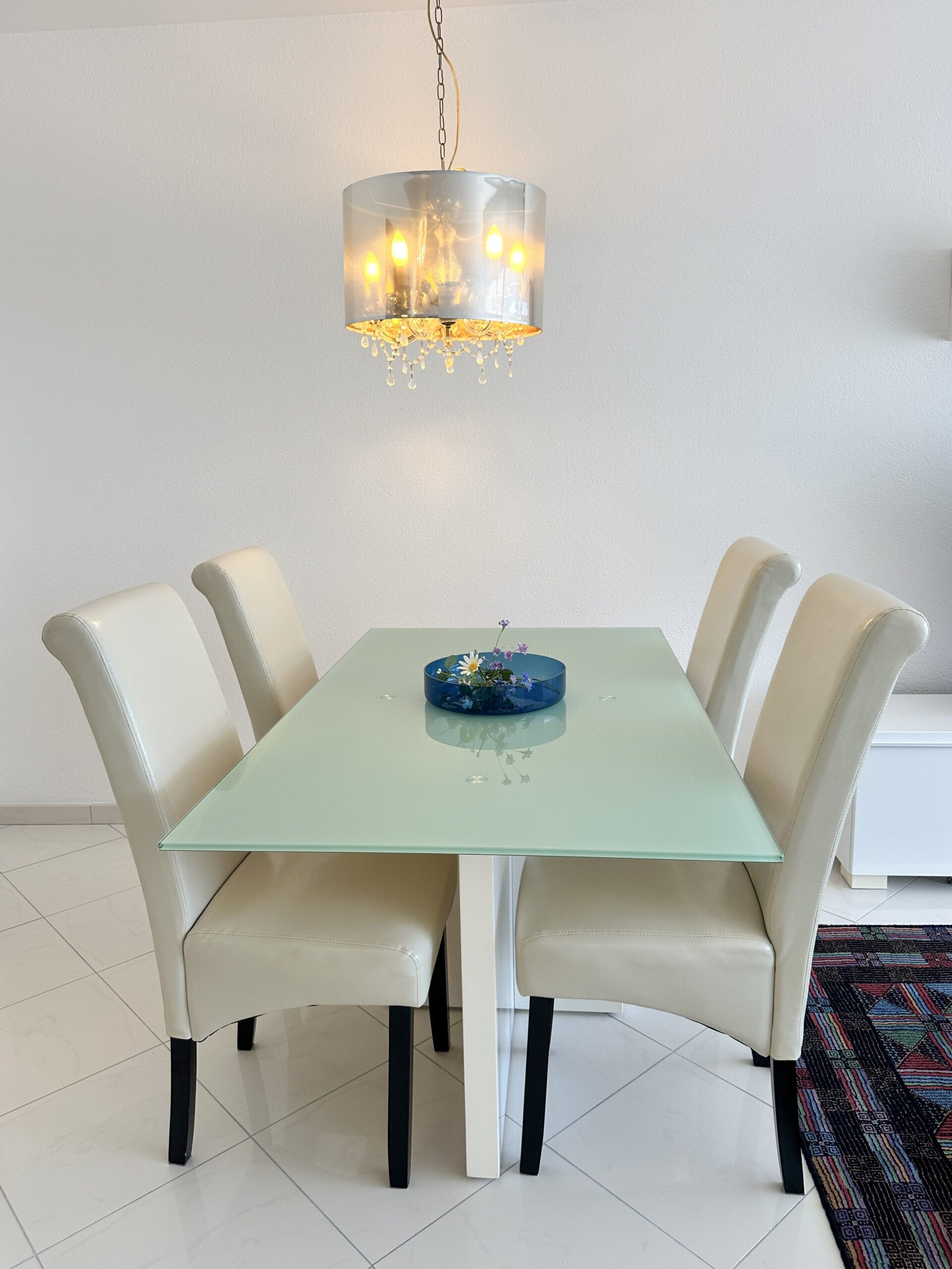 Esstisch einer Ferienwohnung