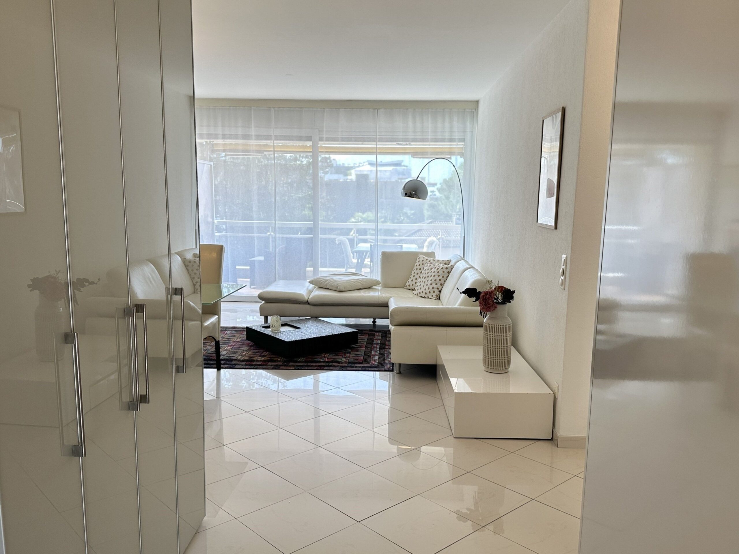 Wohnzimmer einer Ferienwohnung