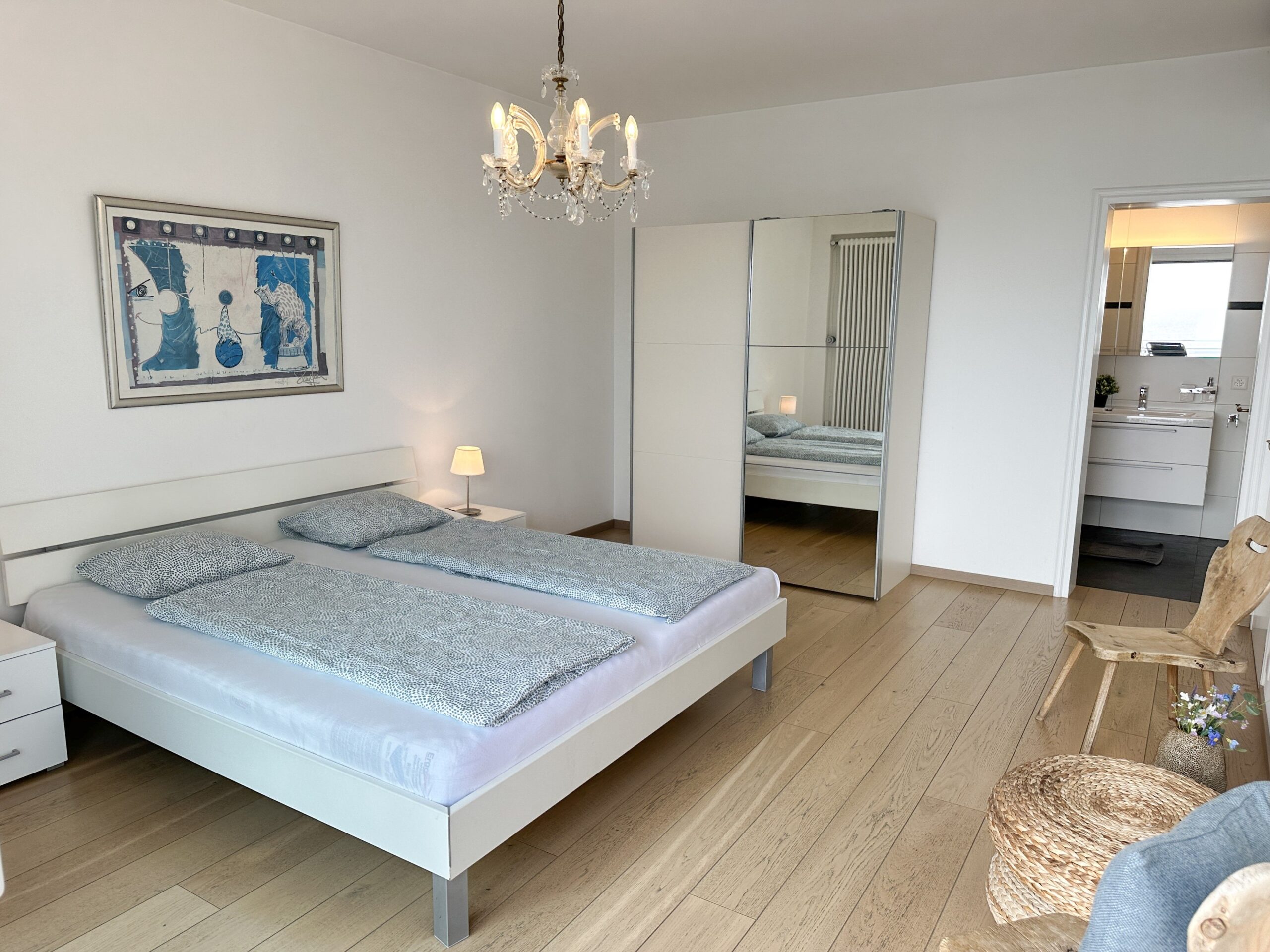 Schlafzimmer einer Ferienwohnung