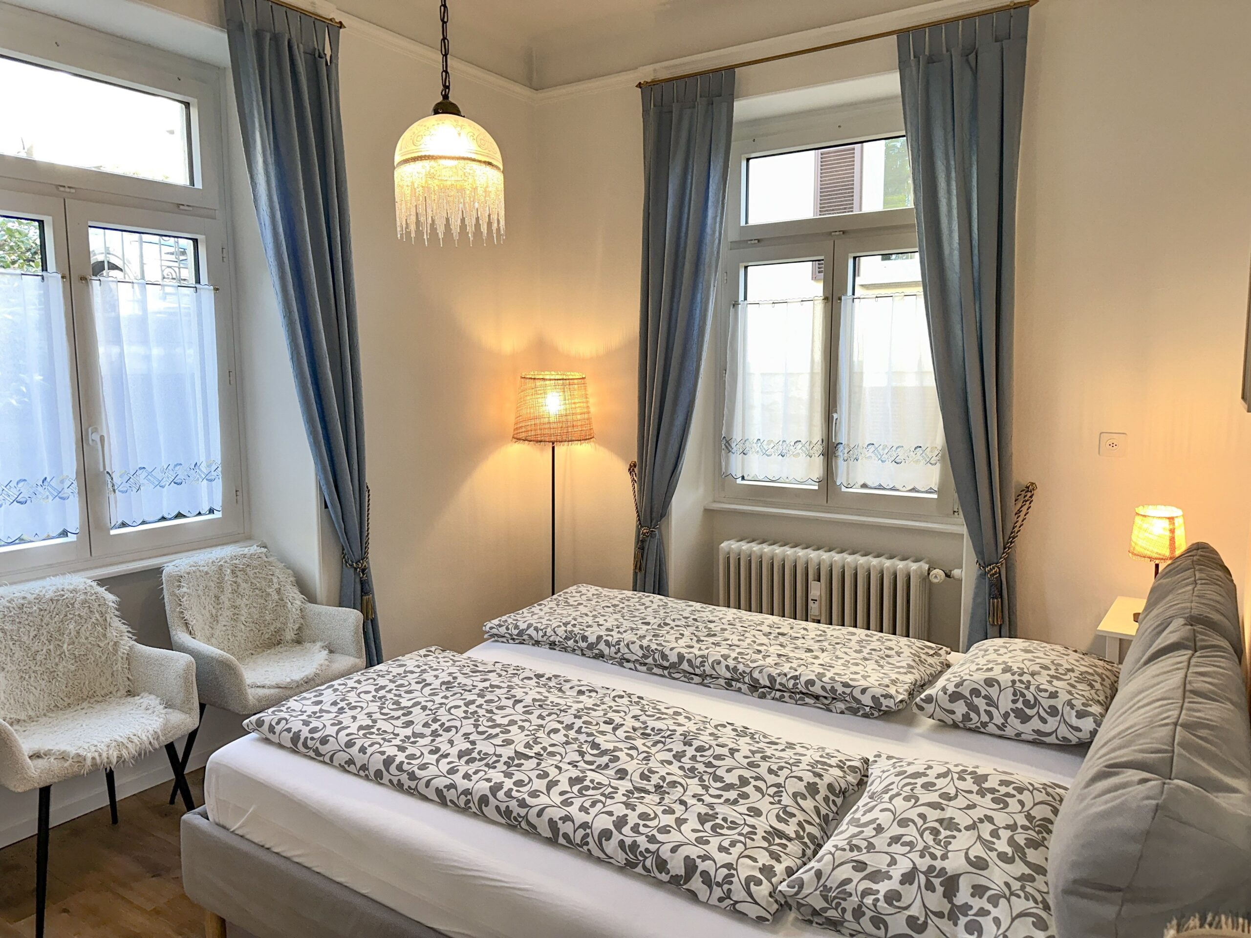 Schlafzimmer einer Ferienwohnung