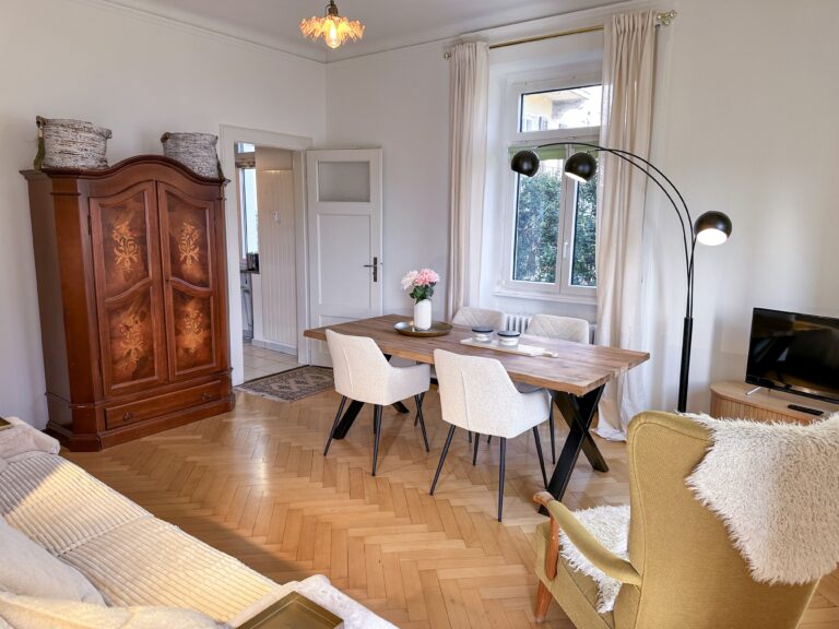 Wohnzimmer einer Ferienwohnung