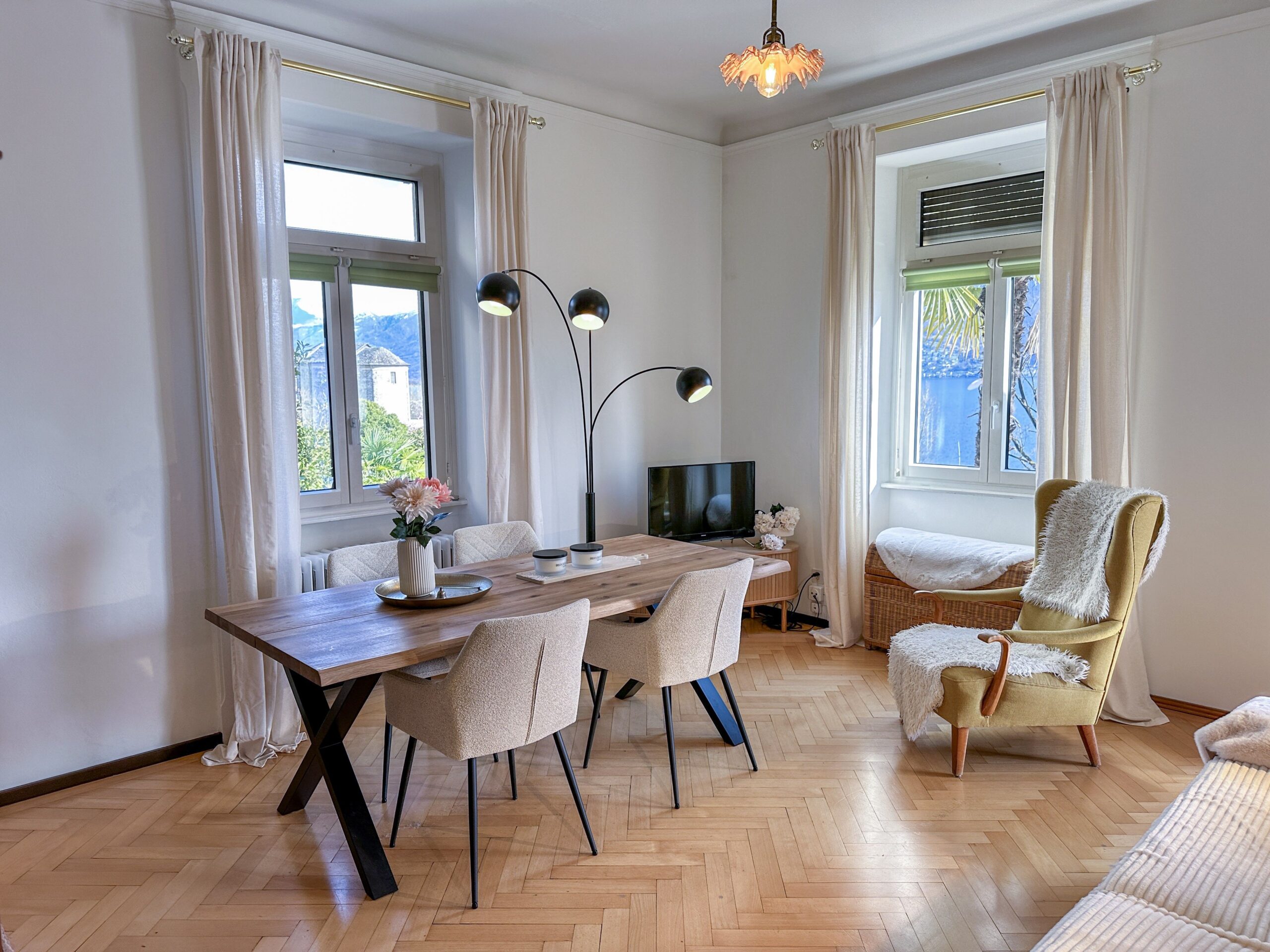 Wohnzimmer einer Ferienwohnung