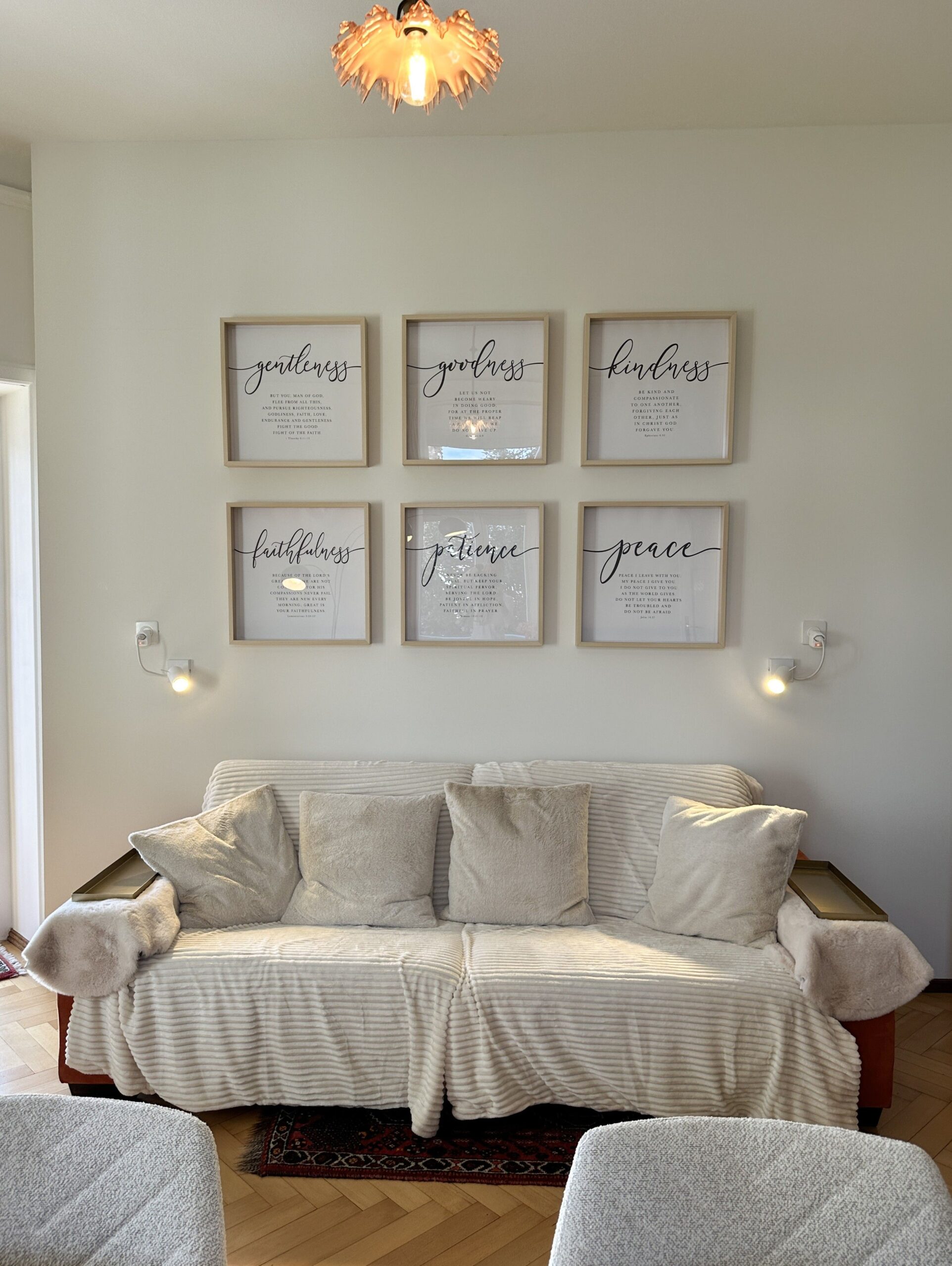 Wohnzimmer einer Ferienwohnung