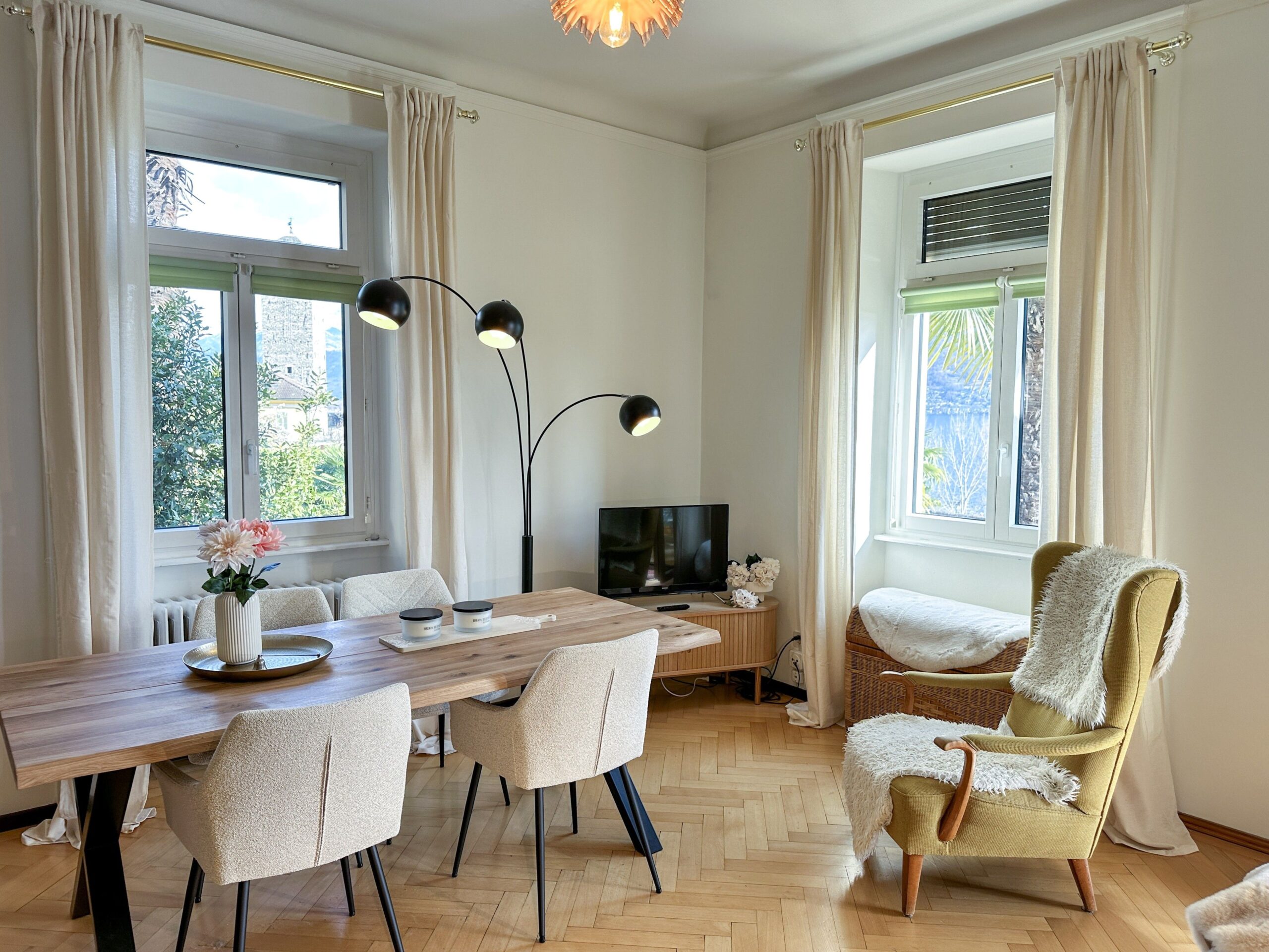 Wohnzimmer einer Ferienwohnung