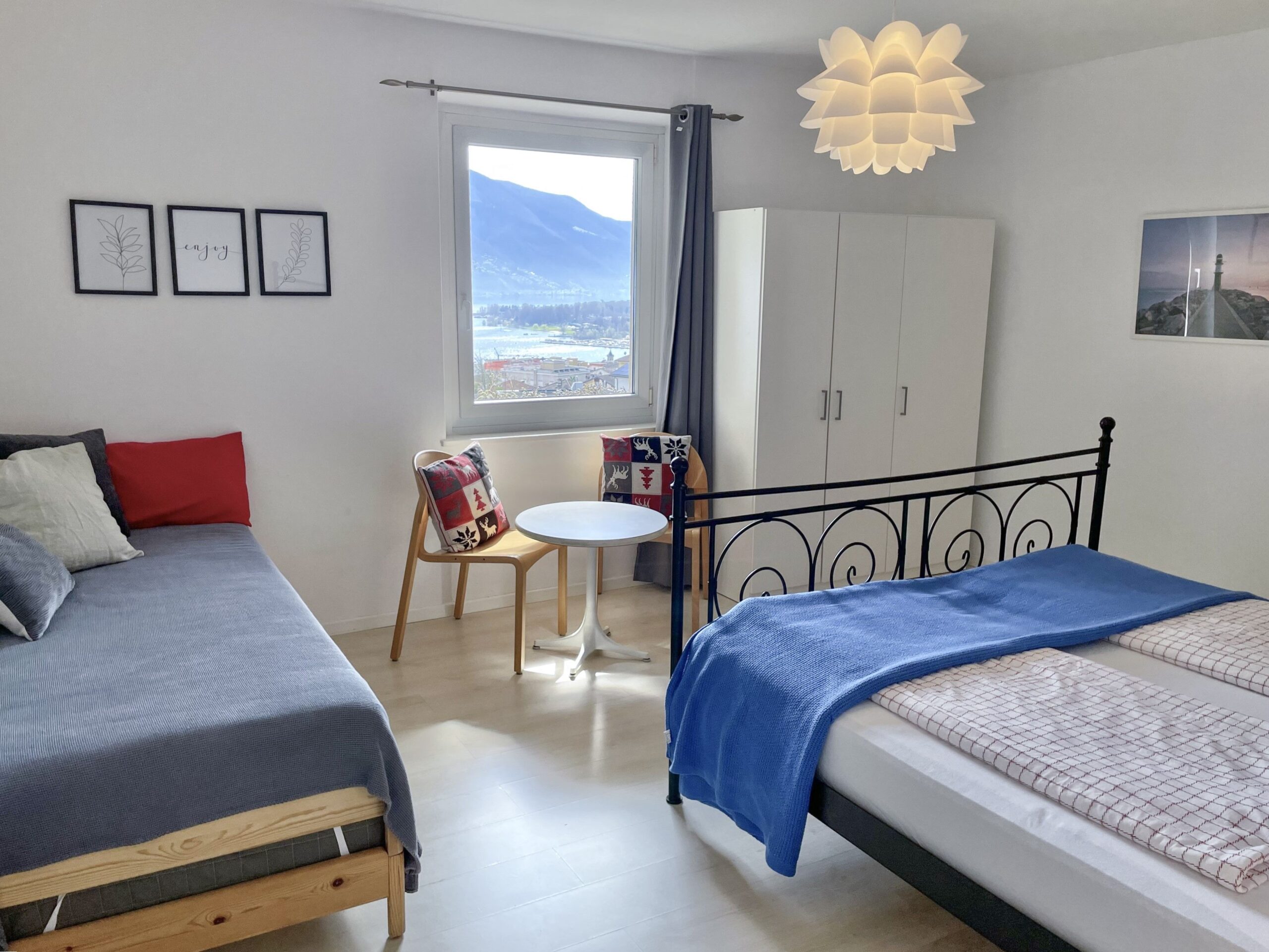 Schlafzimmer einer Ferienwohnung