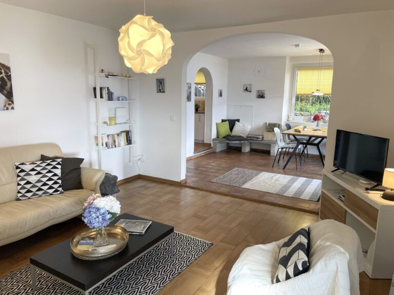 Wohnzimmer einer Ferienwohnung