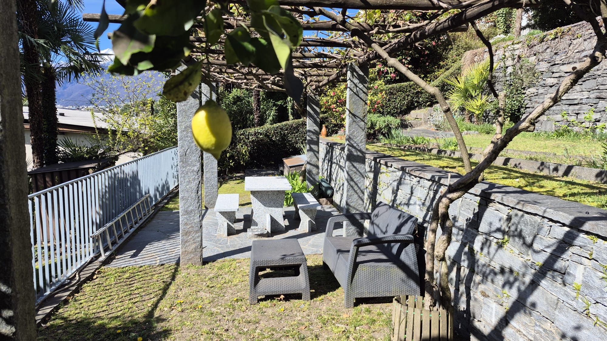 Garten zu Ferienwohnung im Tessin