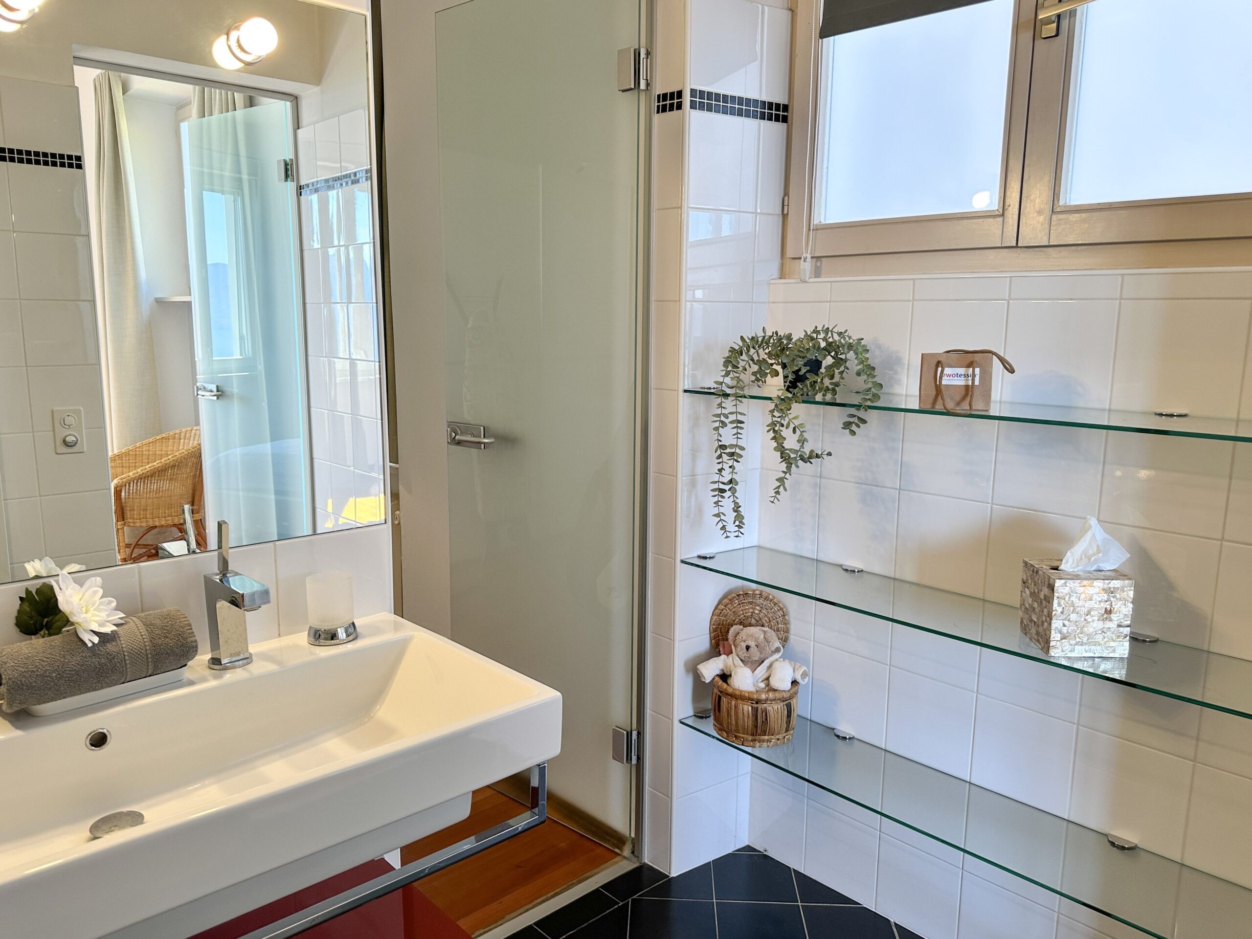 Badezimmer einer Ferienwohnung am Lago Maggiore