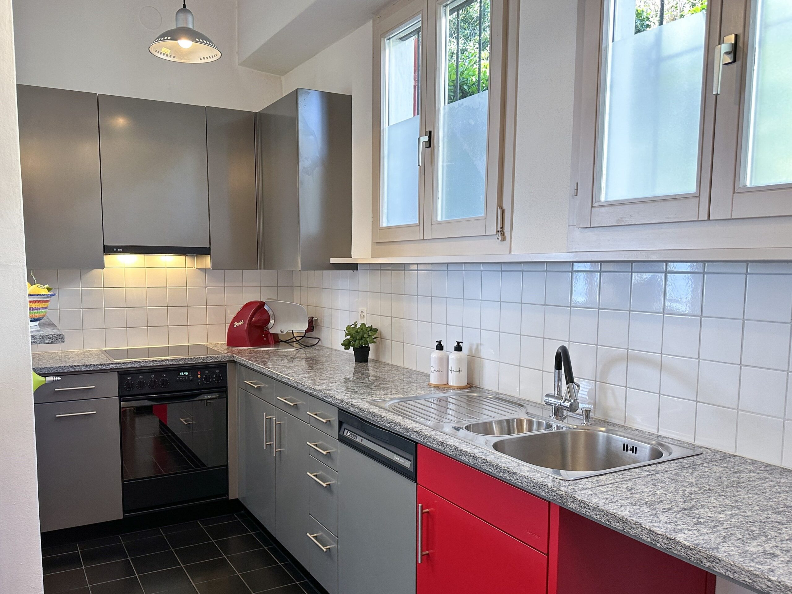 Küche einer Ferienwohnung am Lago Maggiore