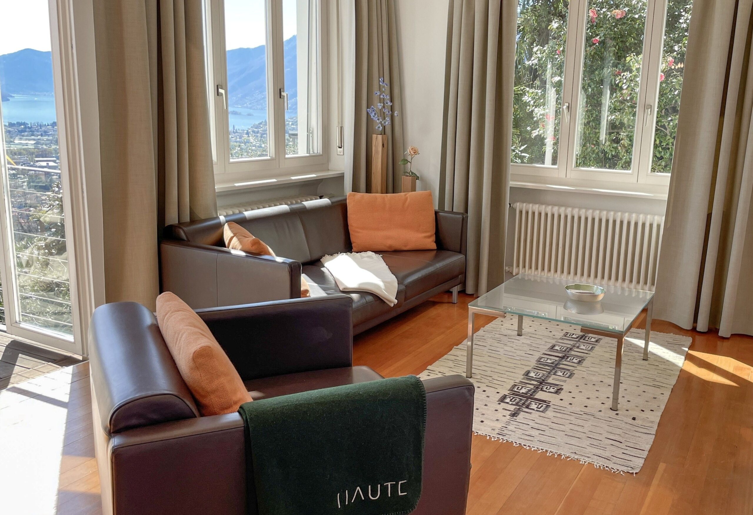 Wohnzimmer einer Ferienwohnung am Lago Maggiore