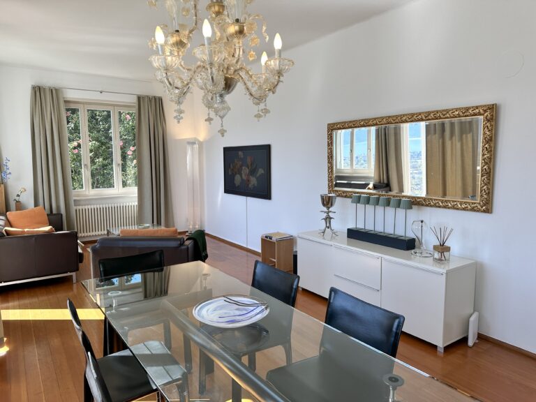 Wohnzimmer einer Ferienwohnung am Lago Maggiore
