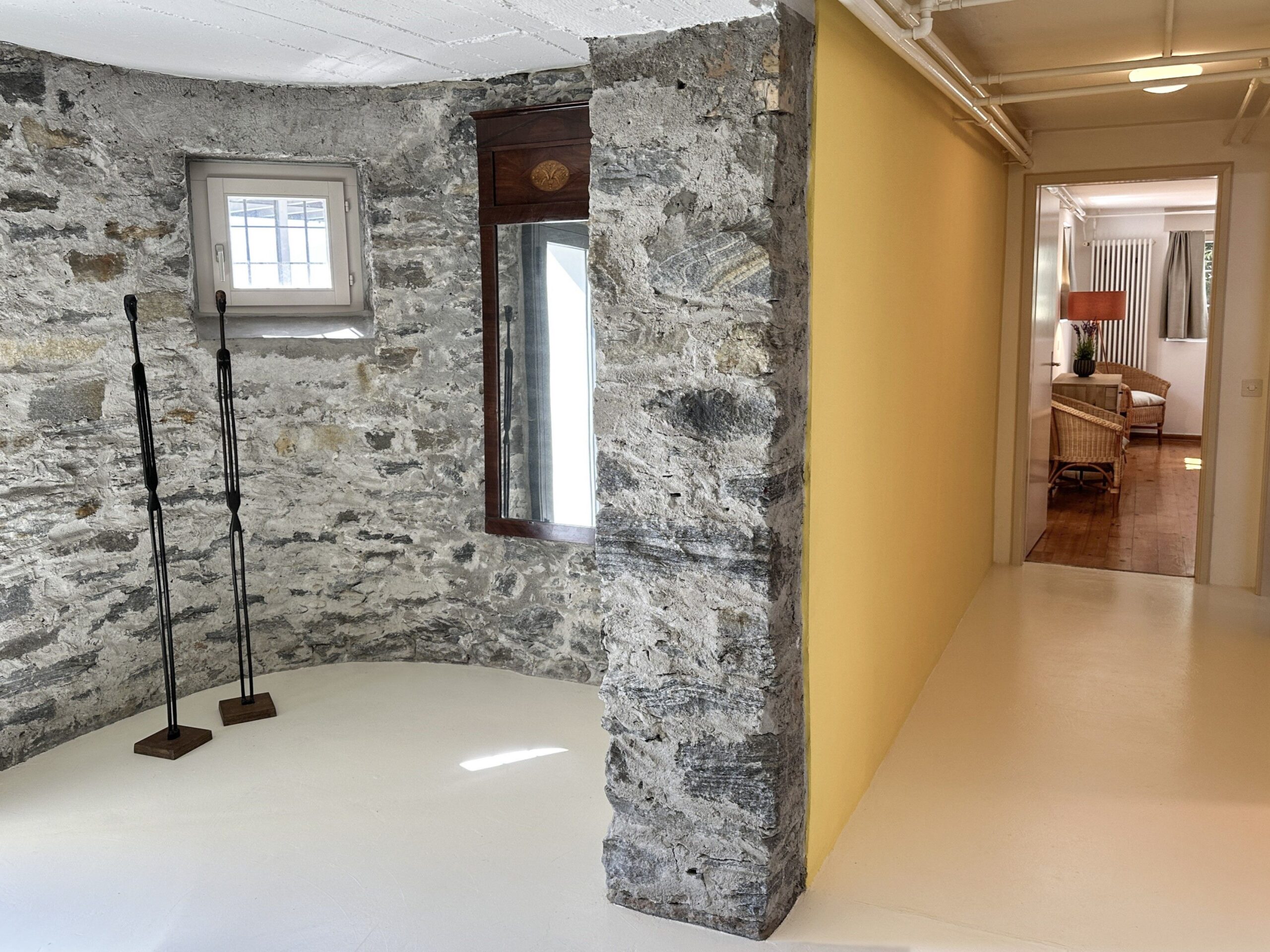 Flur einer Ferienwohnung am Lago Maggiore