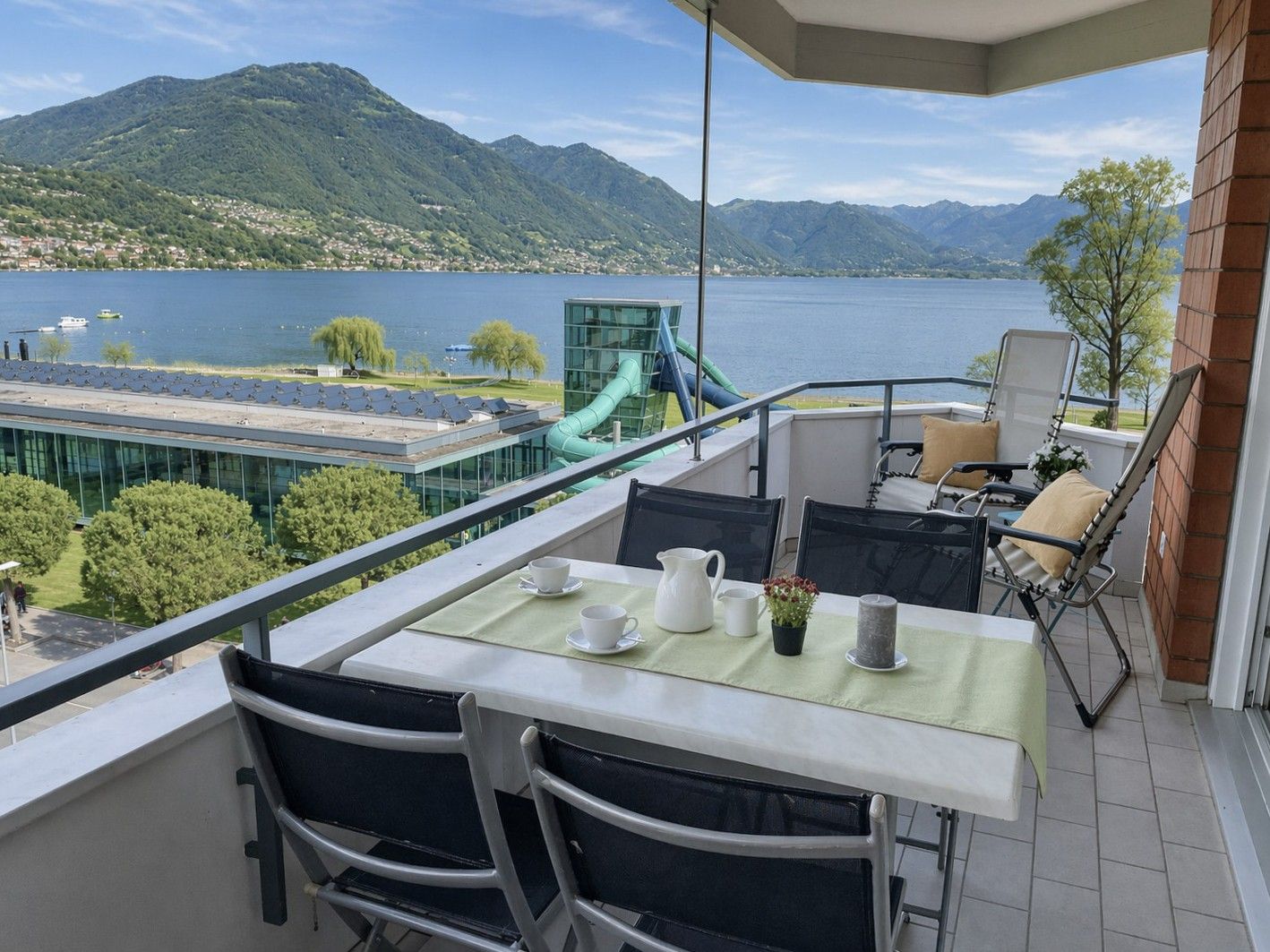 Balkon zu Ferienwohnung am Lago Maggiore