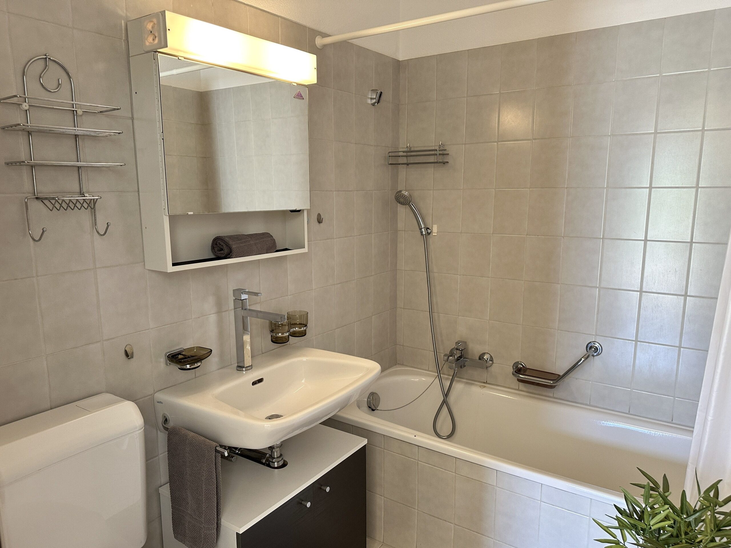 Badezimmer in Ferienwohnung am Lago Maggiore