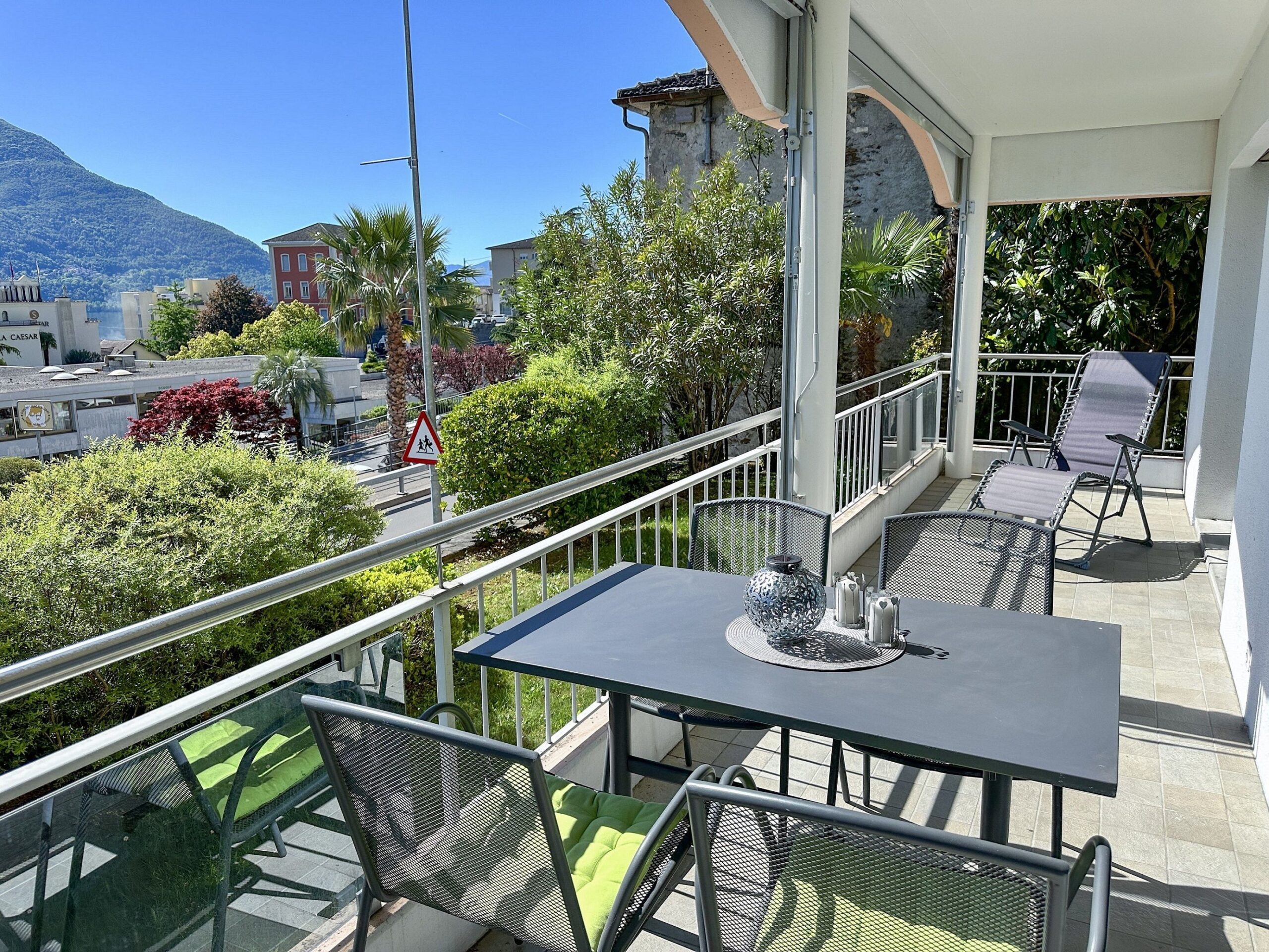 Balkon zu Ferienwohnung am Lago Maggiore
