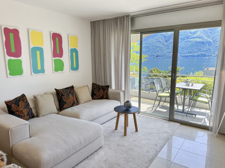 Wohnzimmer in Ferienwohnung am Lago Maggiore