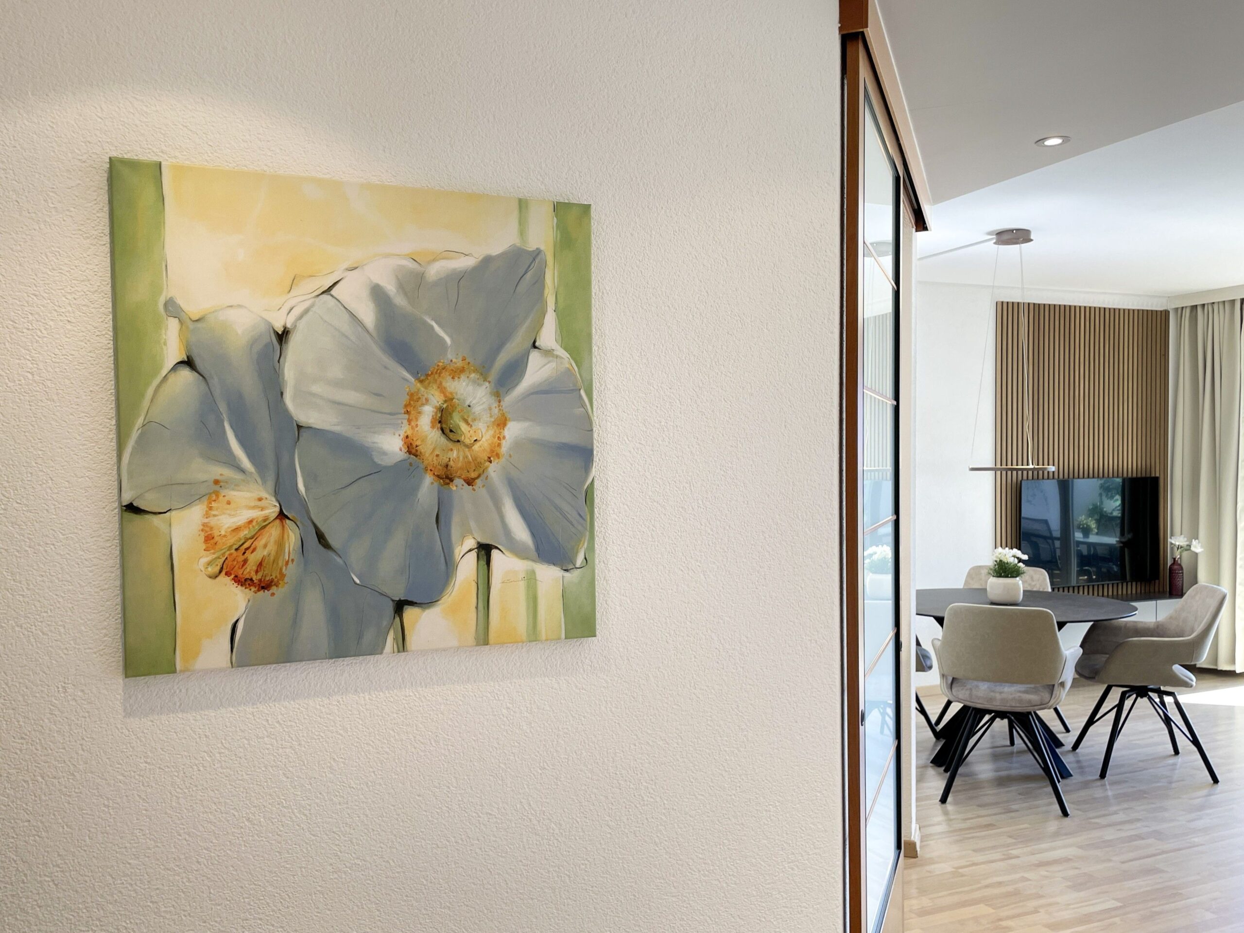 Esstisch einer Ferienwohnung am Lago Maggiore
