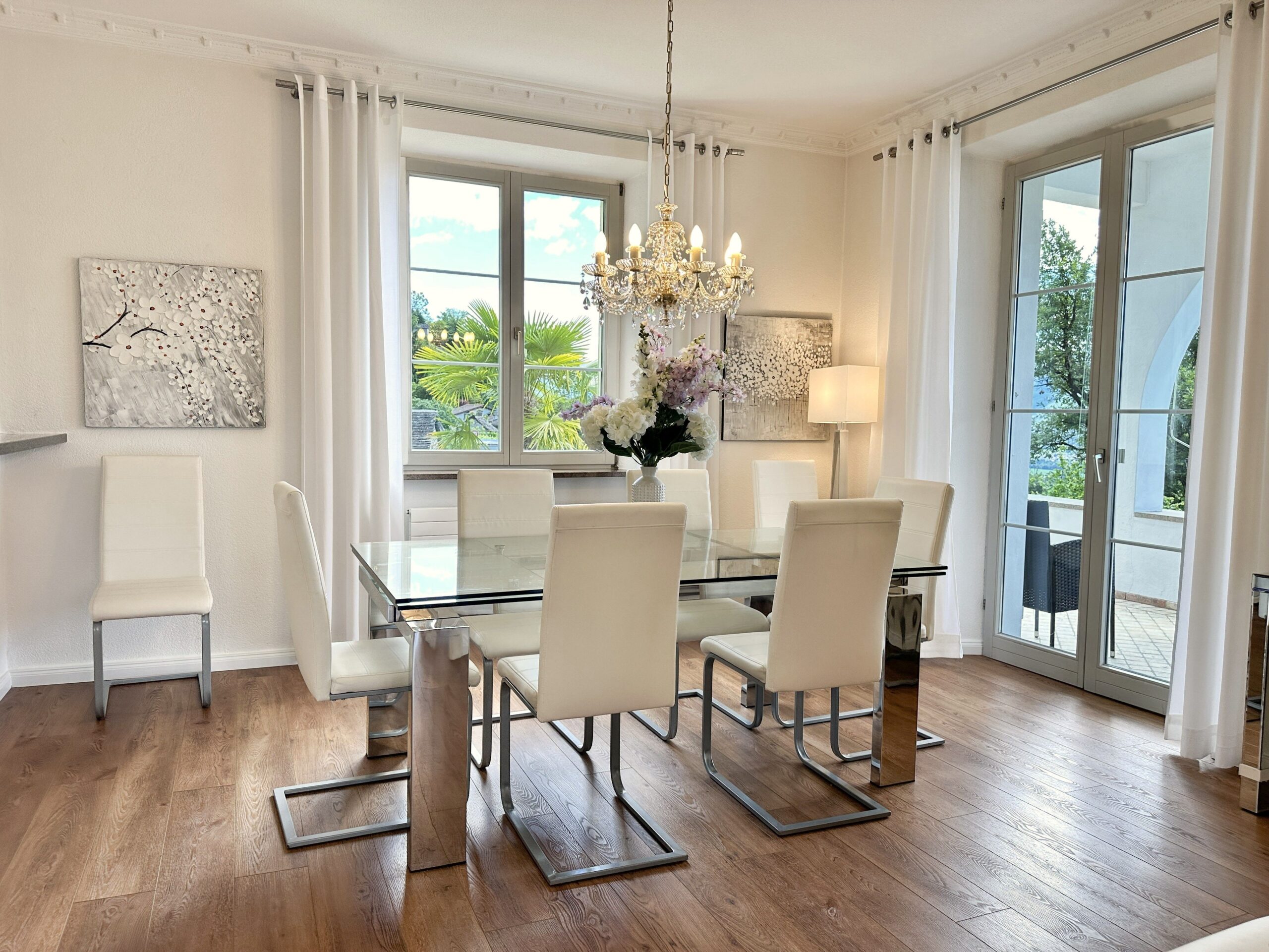 Esszimmer einer Ferienwohnung am Lago Maggiore