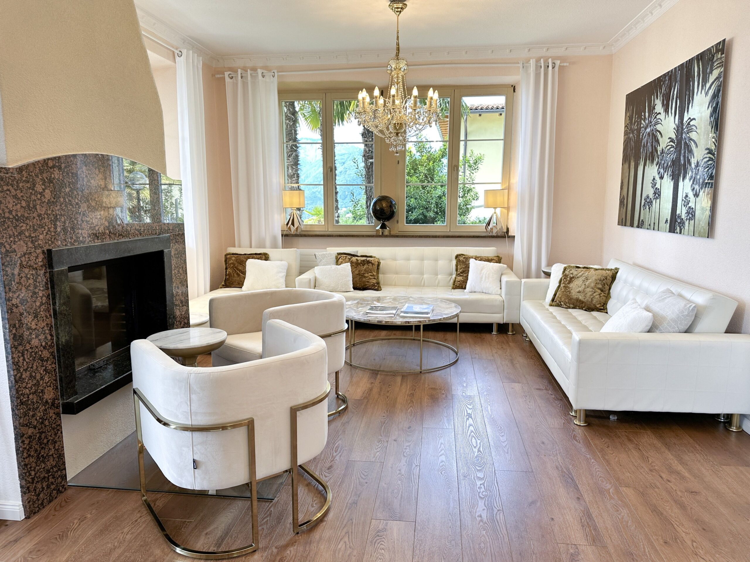 Wohnzimmer einer Ferienwohnung am Lago Maggiore