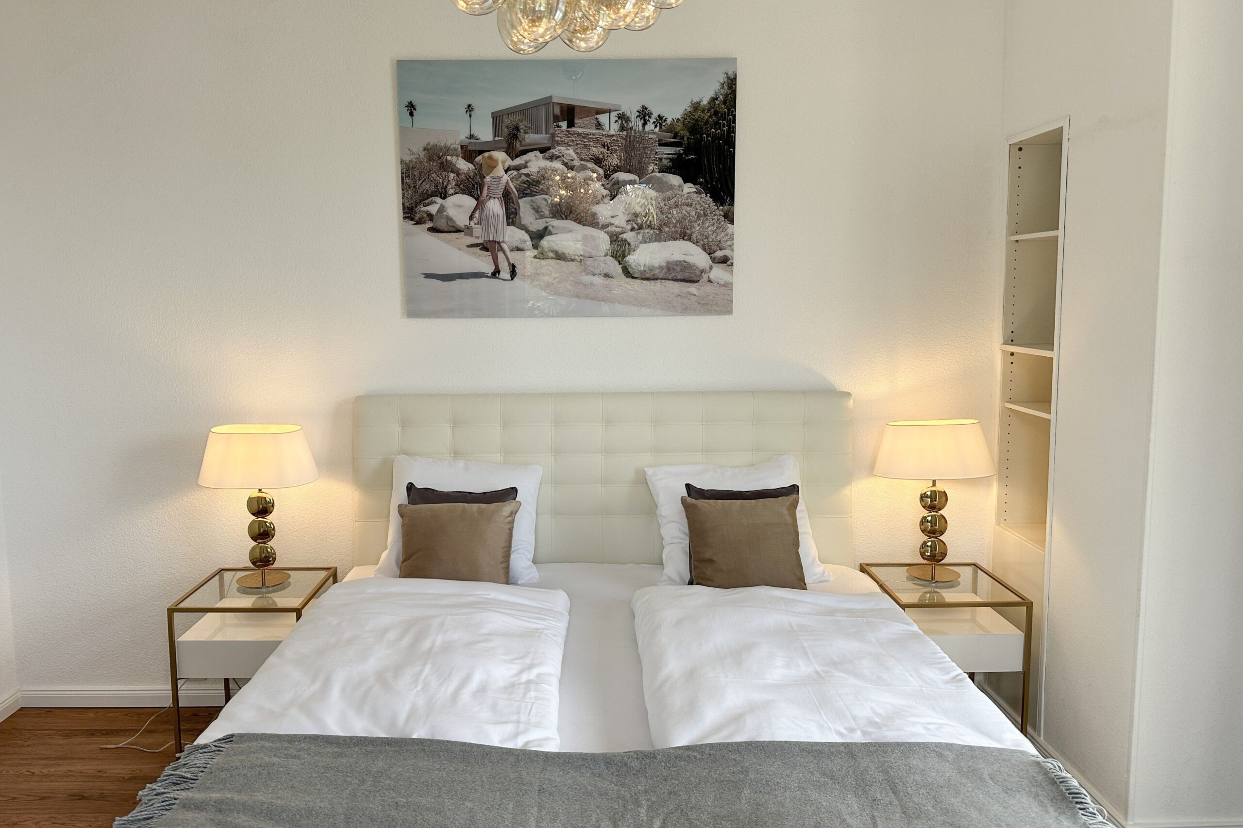 Schlafzimmer einer Ferienwohnung am Lago Maggiore