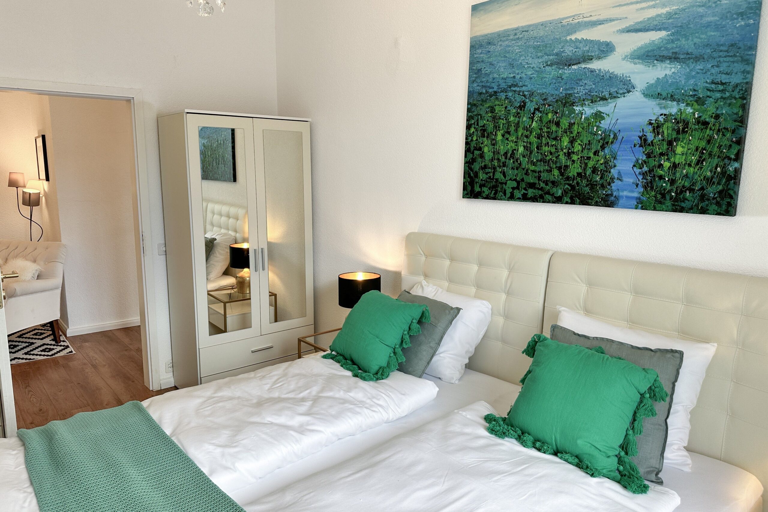 Schlafzimmer einer Ferienwohnung am Lago Maggiore
