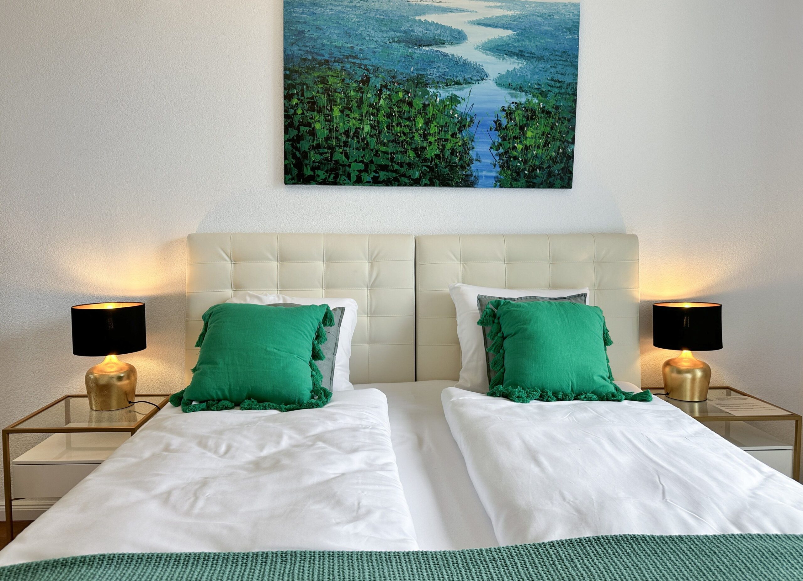 Schlafzimmer einer Ferienwohnung am Lago Maggiore