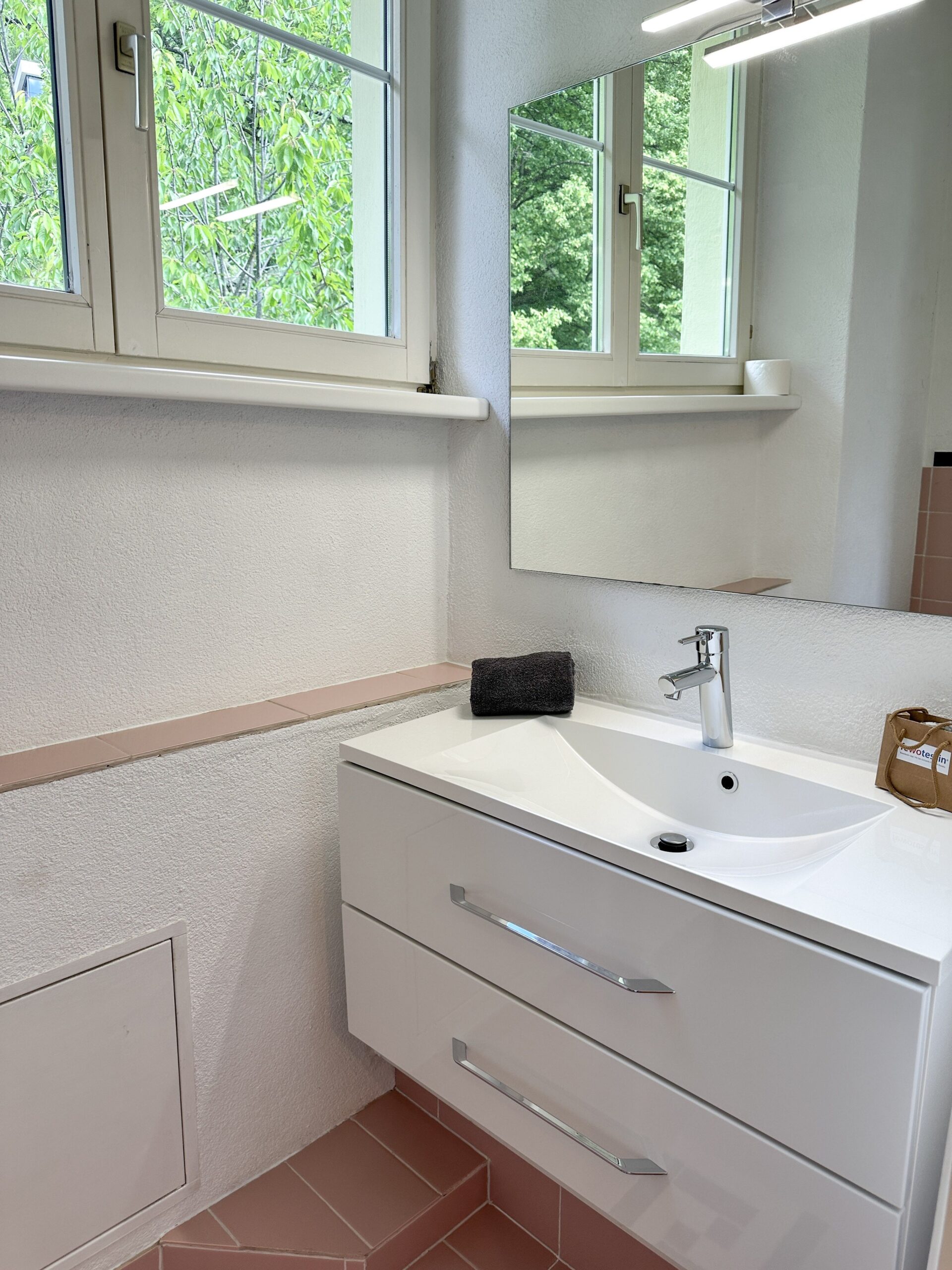 Badezimmer einer Ferienwohnung am Lago Maggiore