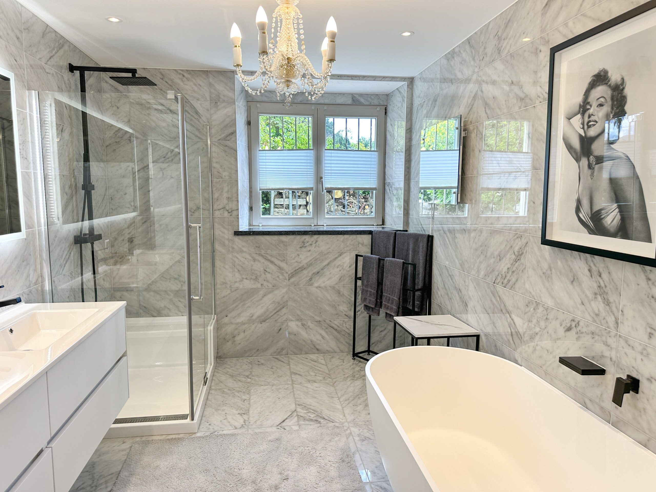 Badezimmer einer Ferienwohnung am Lago Maggiore