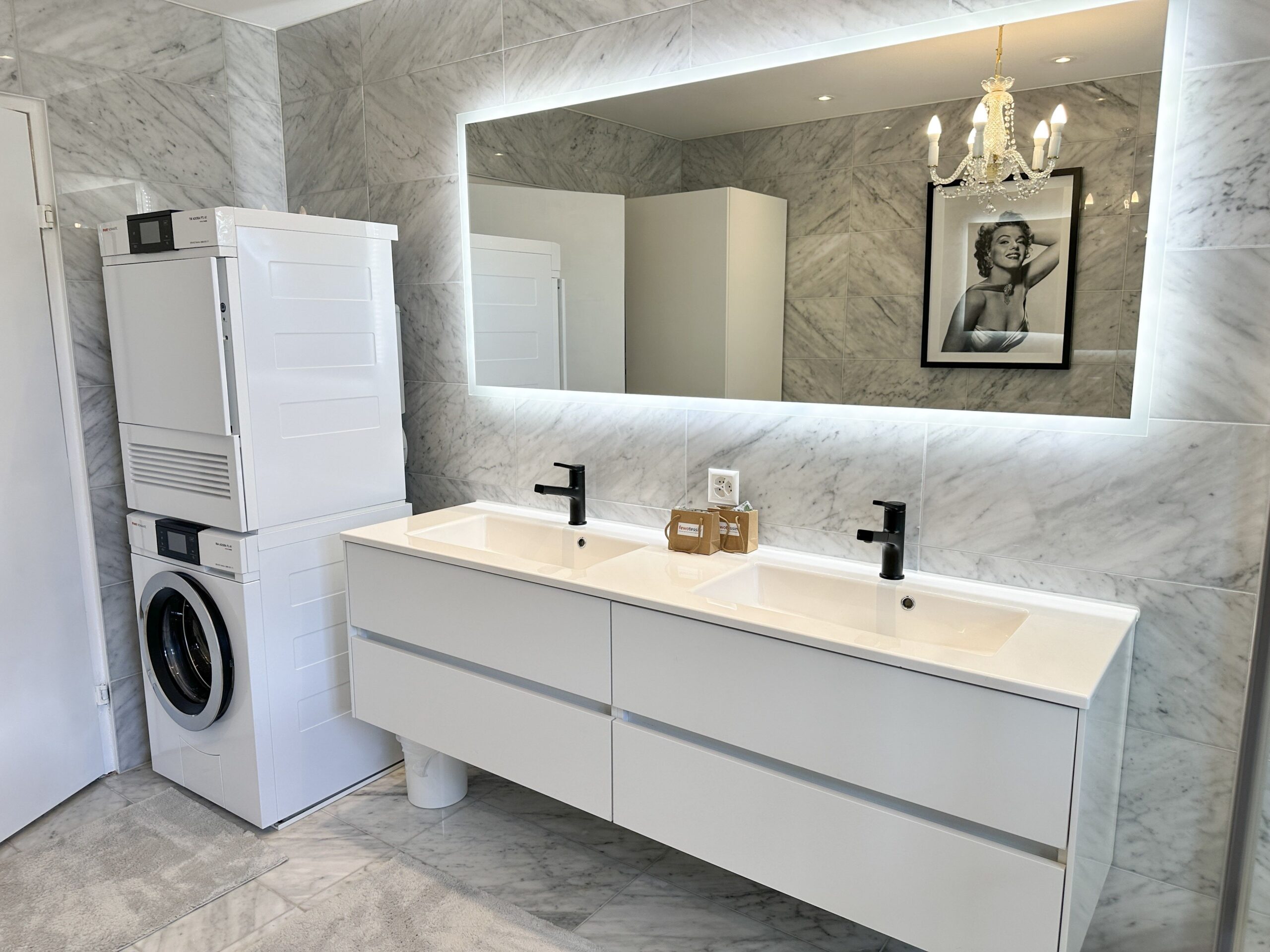 Badezimmer einer Ferienwohnung am Lago Maggiore