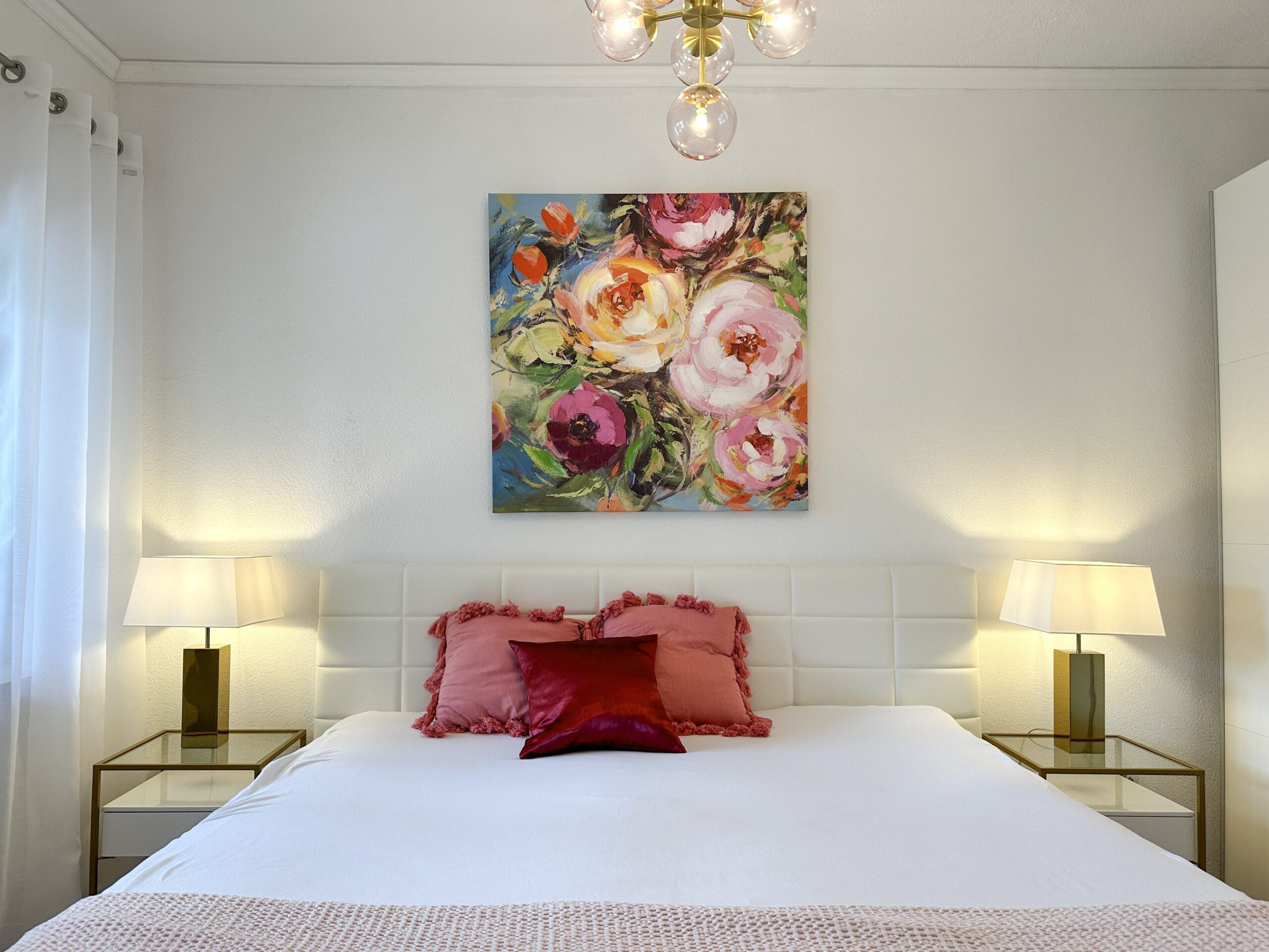 Schlafzimmer einer Ferienwohnung am Lago Maggiore