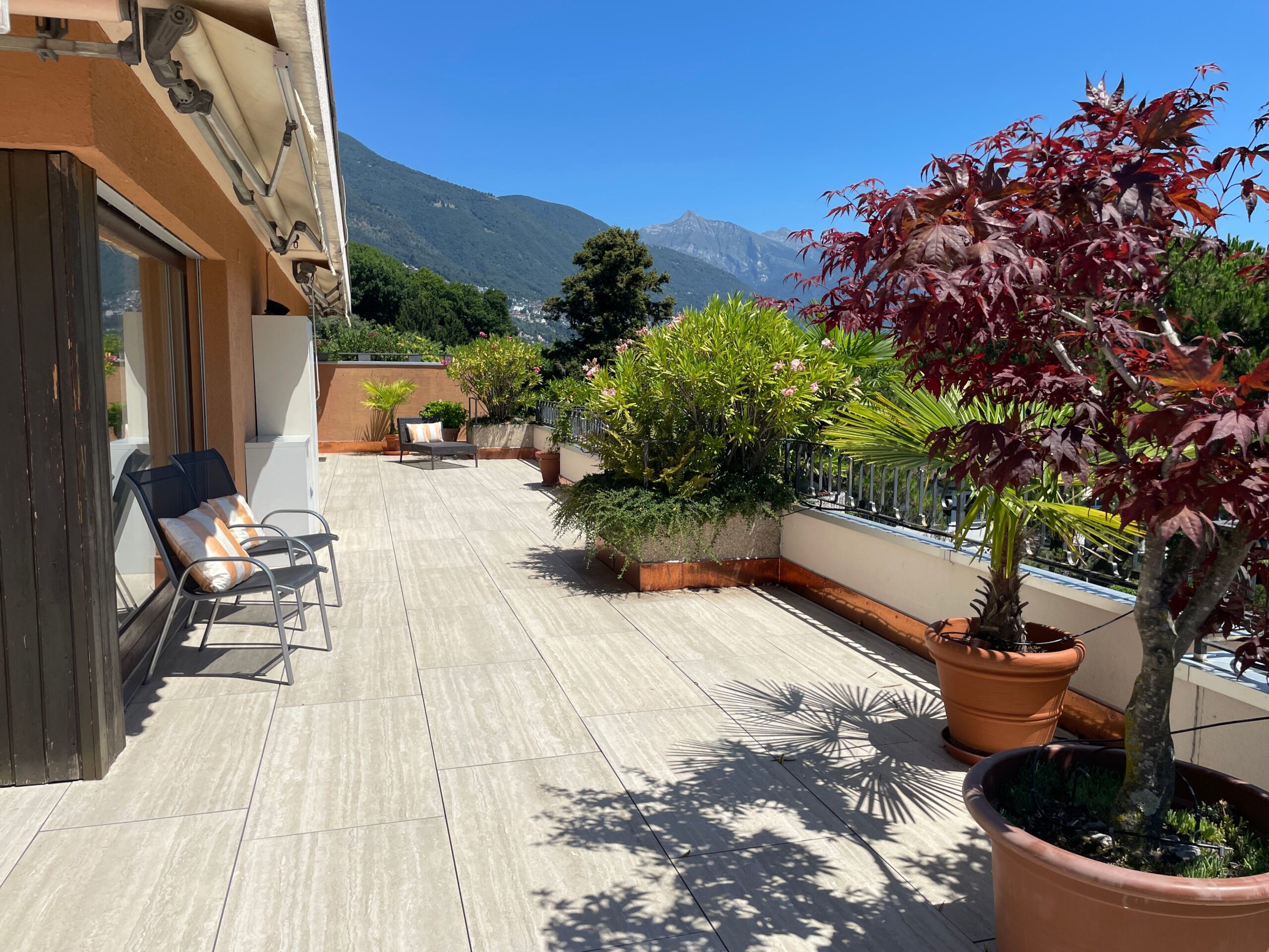 Balkon zu Ferienwohnung im Tessin