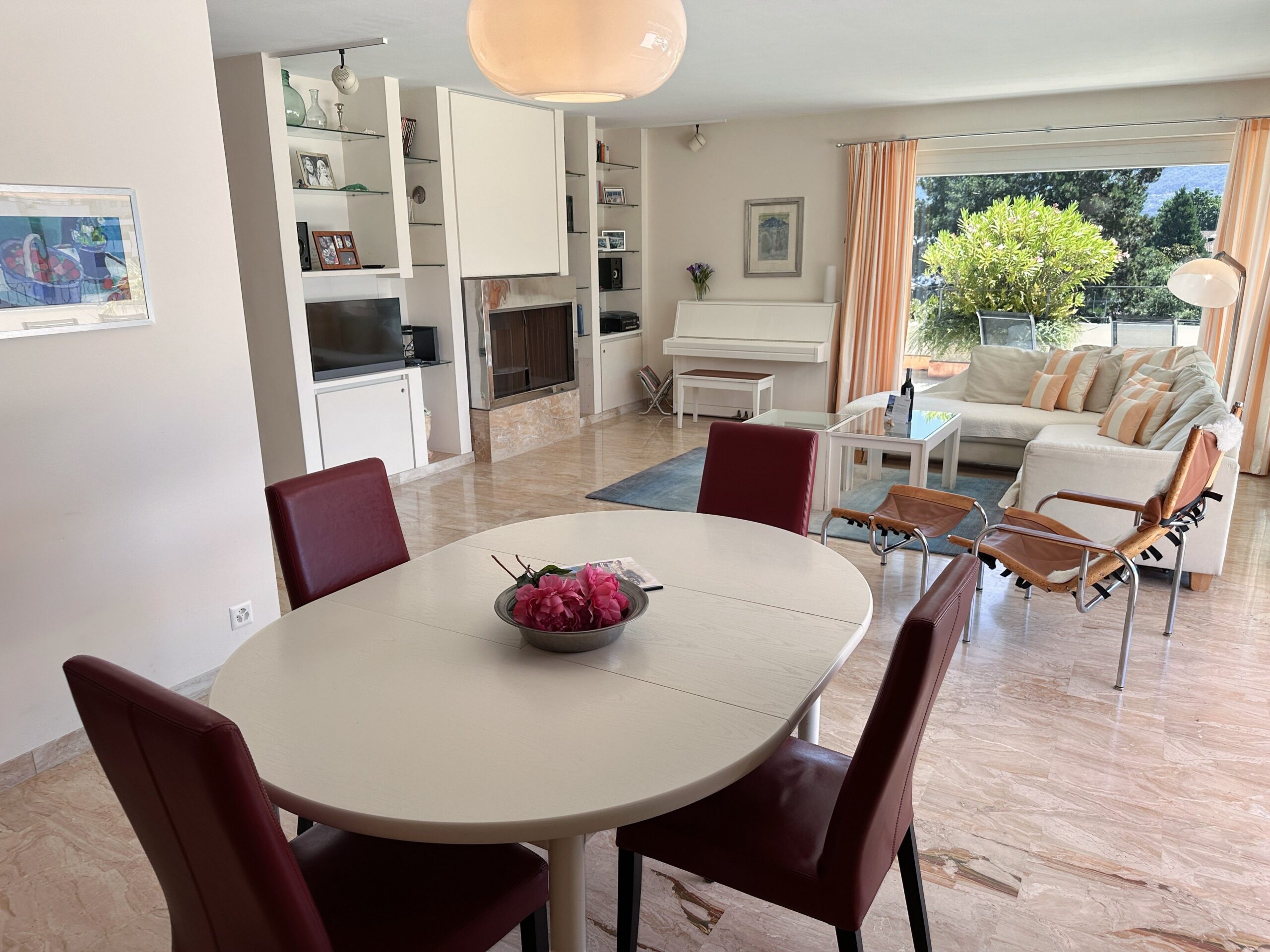 Wohnzimmer in Ferienwohnung im Tessin