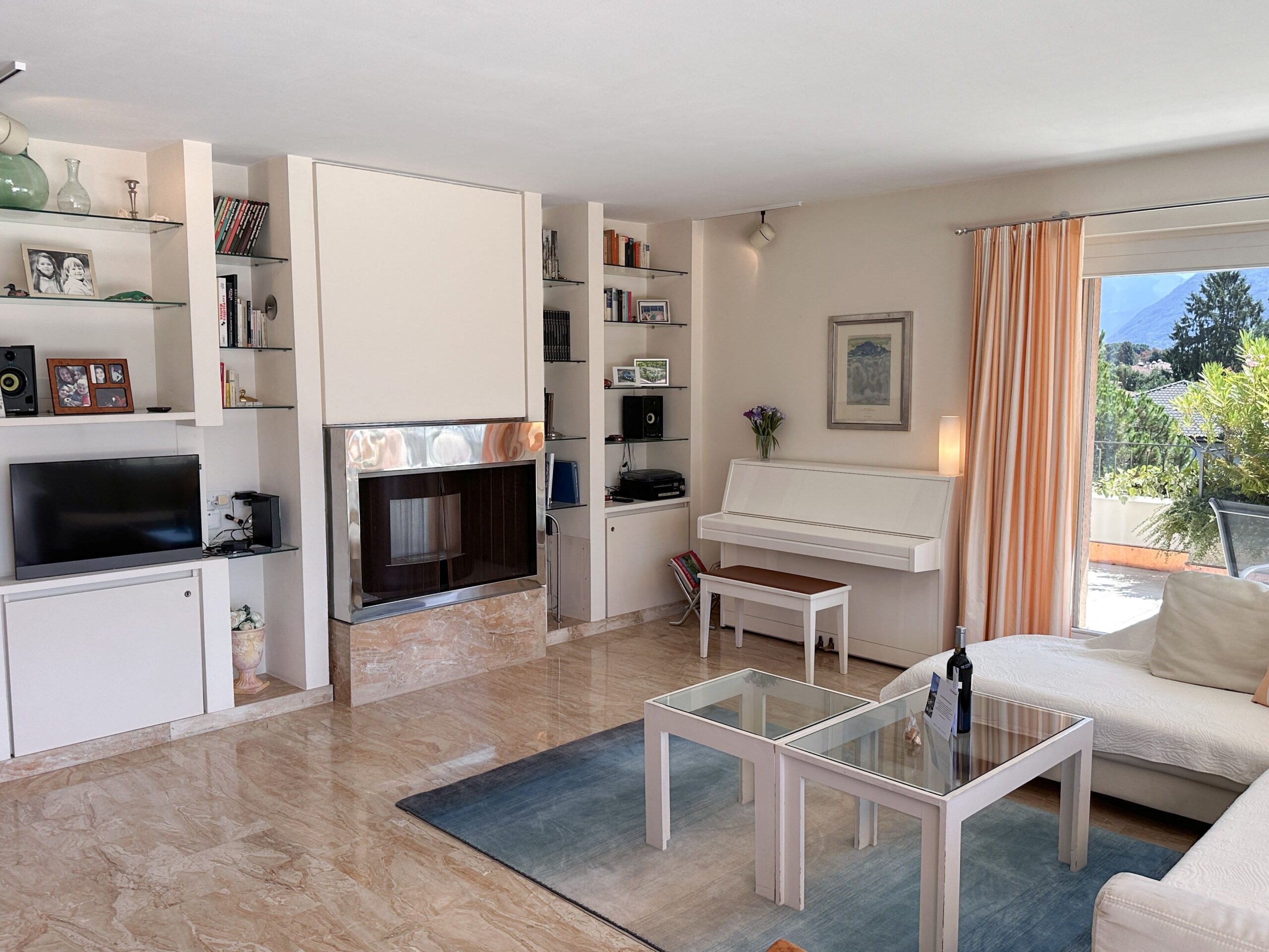 Wohnzimmer in Ferienwohnung im Tessin