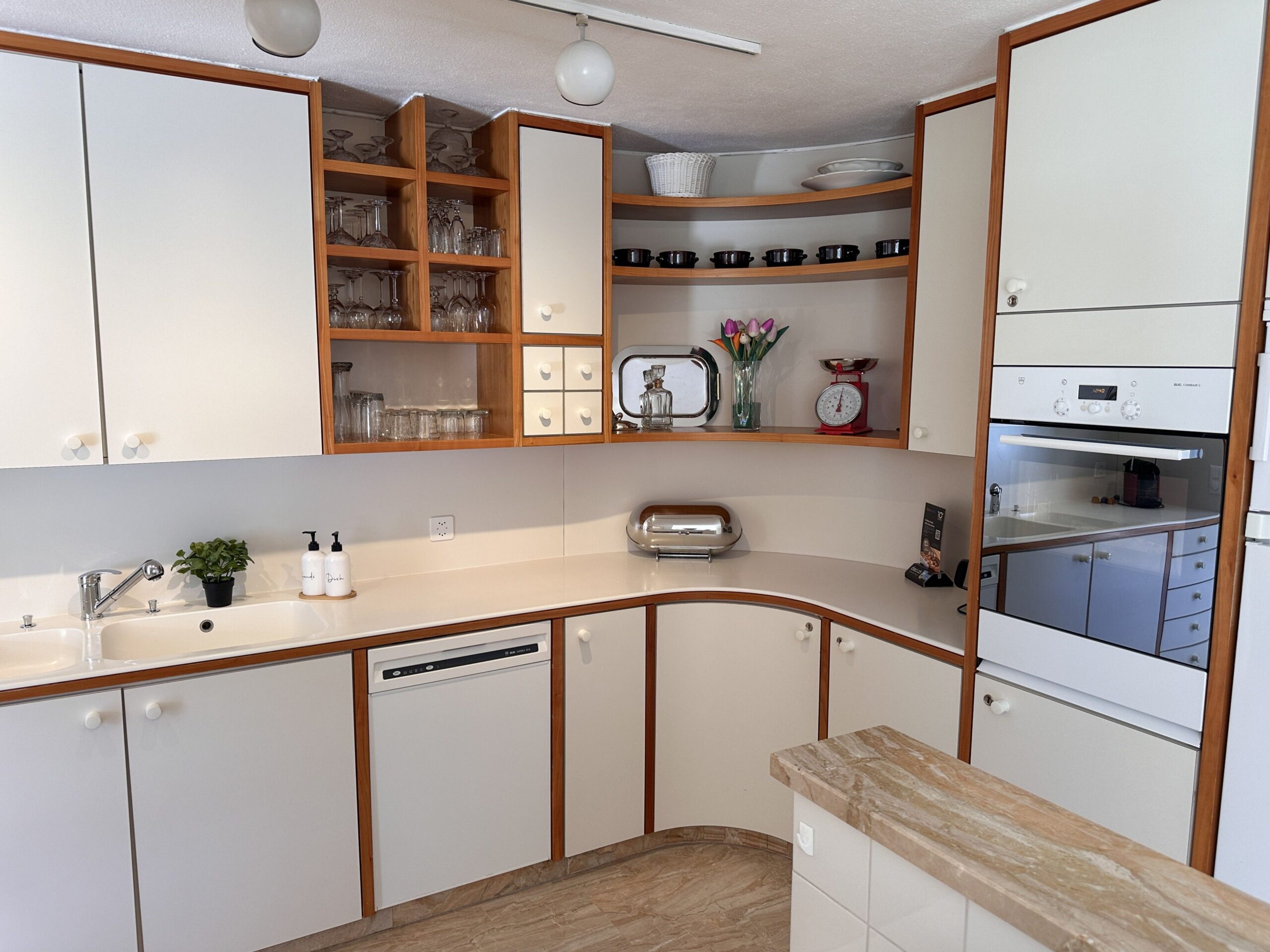 Küche in Ferienwohnung im Tessin